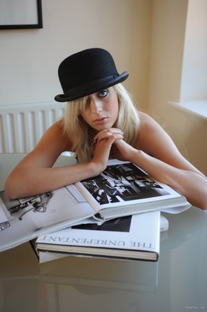 Awesome high heels blonde - XXX Dessert - Picture 1