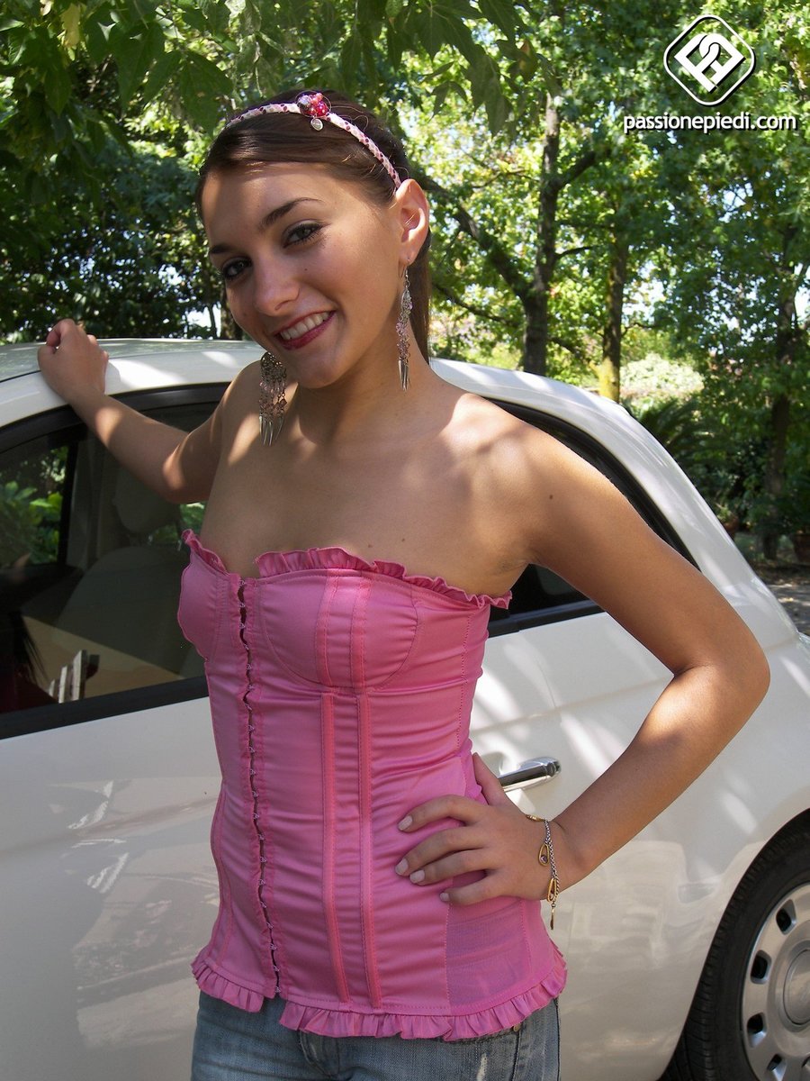 Hot perfect legs - XXX Dessert - Picture 1