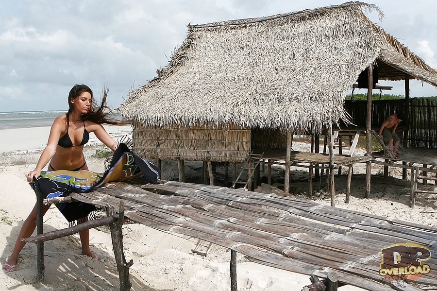 Hardcore beach masturbation - XXX Dessert - Picture 1