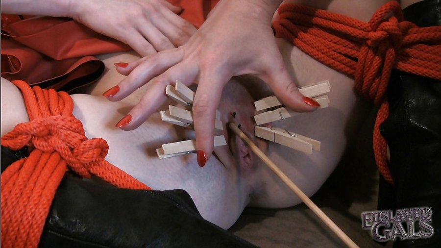 Bdsm blonde milf lesbian - XXX Dessert - Picture 5