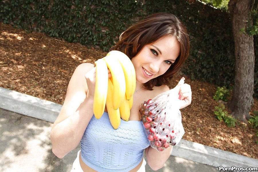 American tiny bukkake babe - XXXonXXX - Pic 1