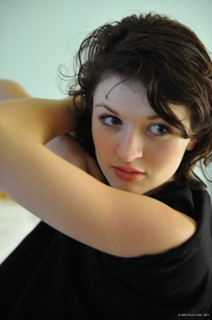 British beautiful face - Picture 8
