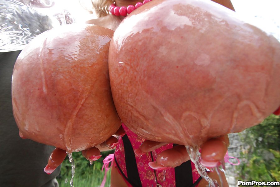 American giant tits mature - XXX Dessert - Picture 16