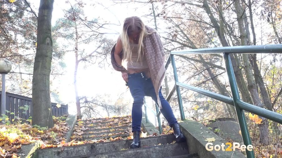 Sexy piss - XXXonXXX - Pic 6
