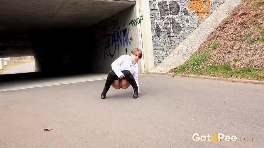 Piss short hair pussy - XXXonXXX - Pic 2