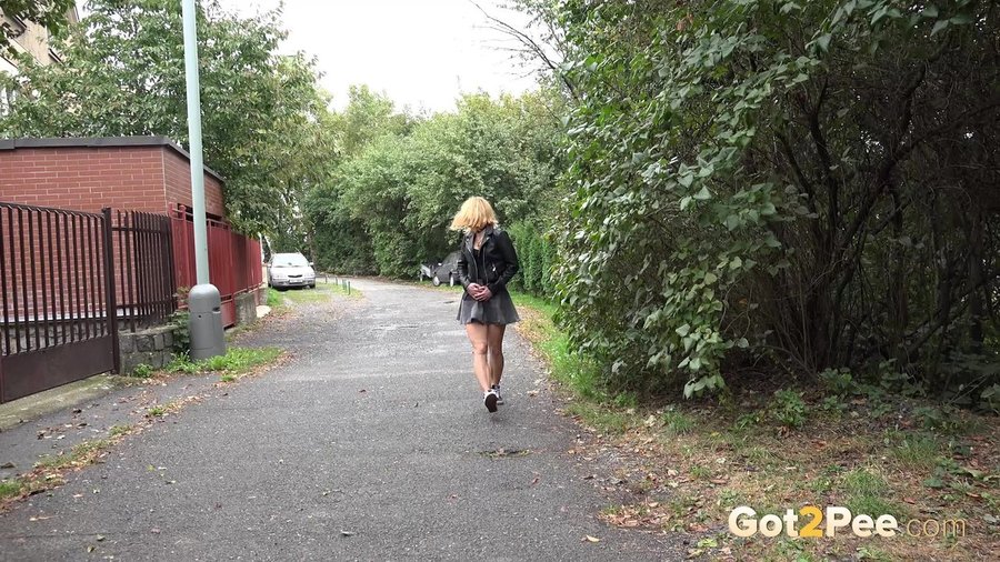 Piss blonde pussy - XXXonXXX - Pic 1