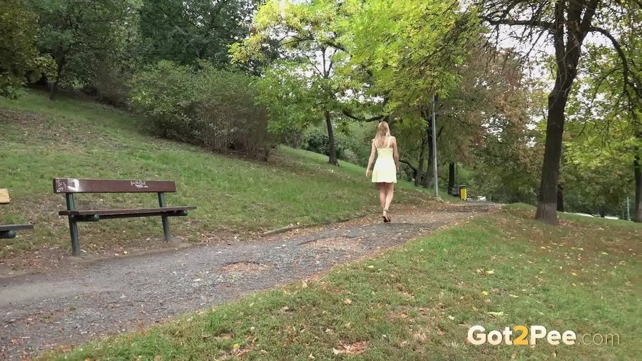 Piss blonde ass - XXXonXXX - Pic 15