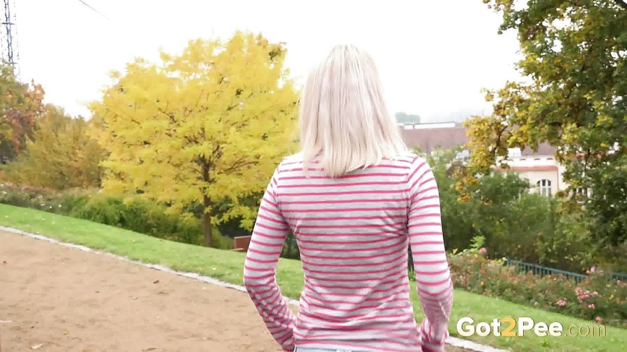 Teen blonde piss - XXXonXXX - Pic 14
