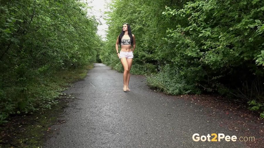 Piss brunette ass - XXXonXXX - Pic 14