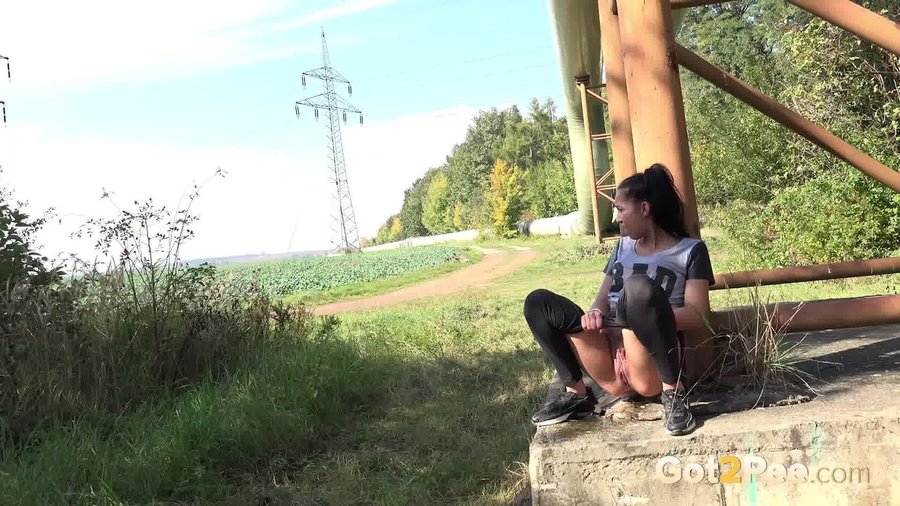 Piss dark haired pussy - XXXonXXX - Pic 13