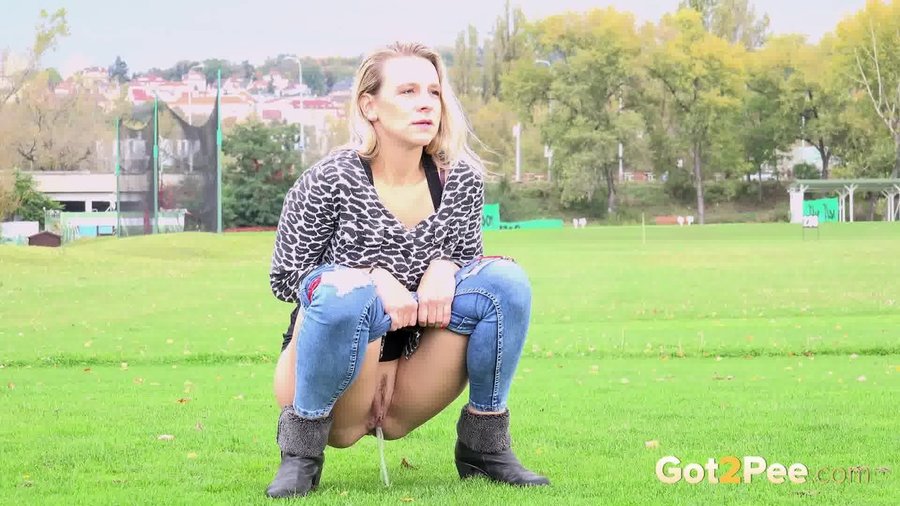 Blonde pee jeans - XXXonXXX - Pic 11