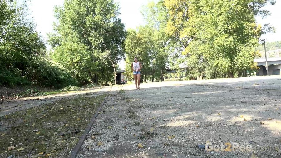 Piss pretty pussy - XXXonXXX - Pic 1