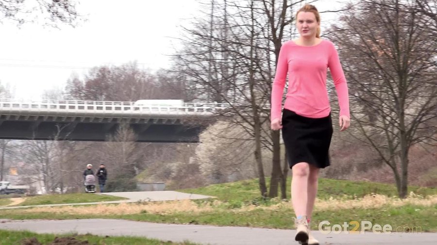 Piss blonde ass - XXXonXXX - Pic 1