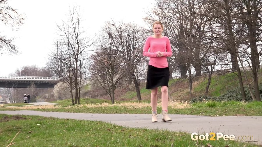 Piss blonde ass - XXXonXXX - Pic 2