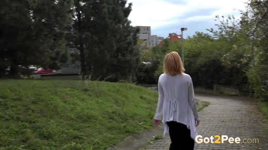 Piss cute ass - XXXonXXX - Pic 15