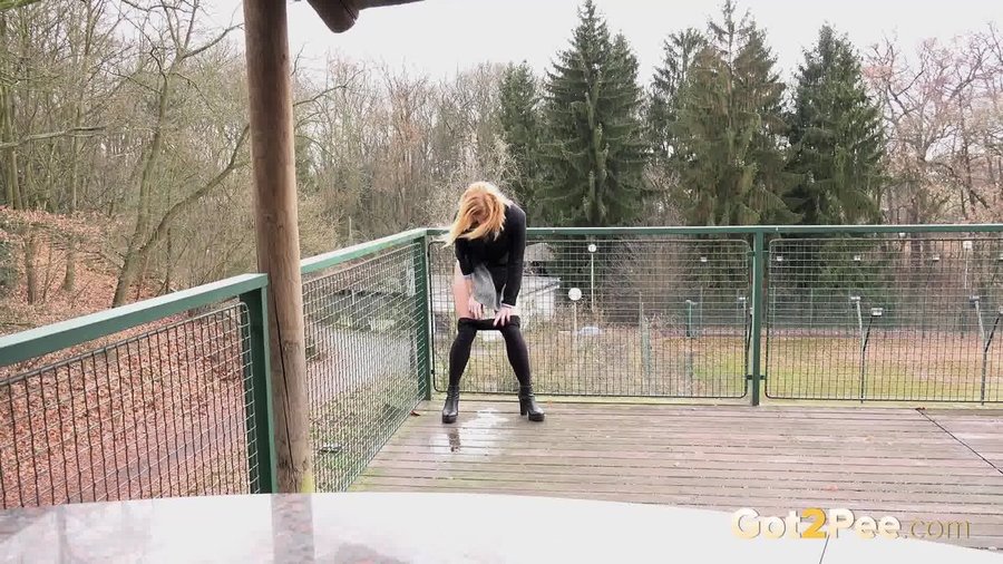 Pantyhose piss - XXXonXXX - Pic 13