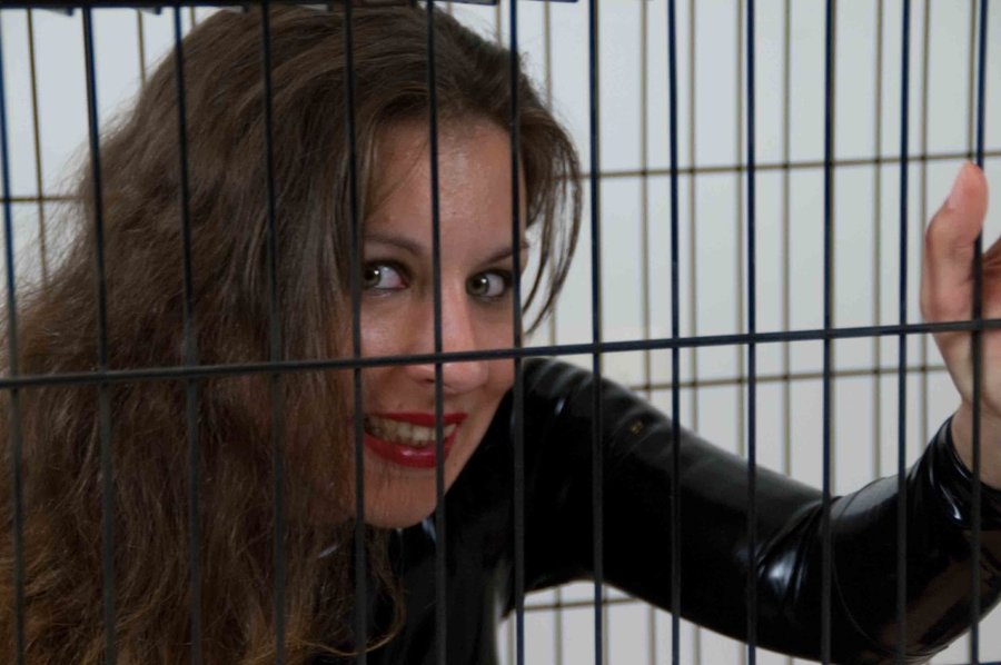 Latex european slave - XXX Dessert - Picture 10