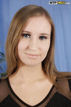 Tiny teen oil - XXX Dessert - Picture 1