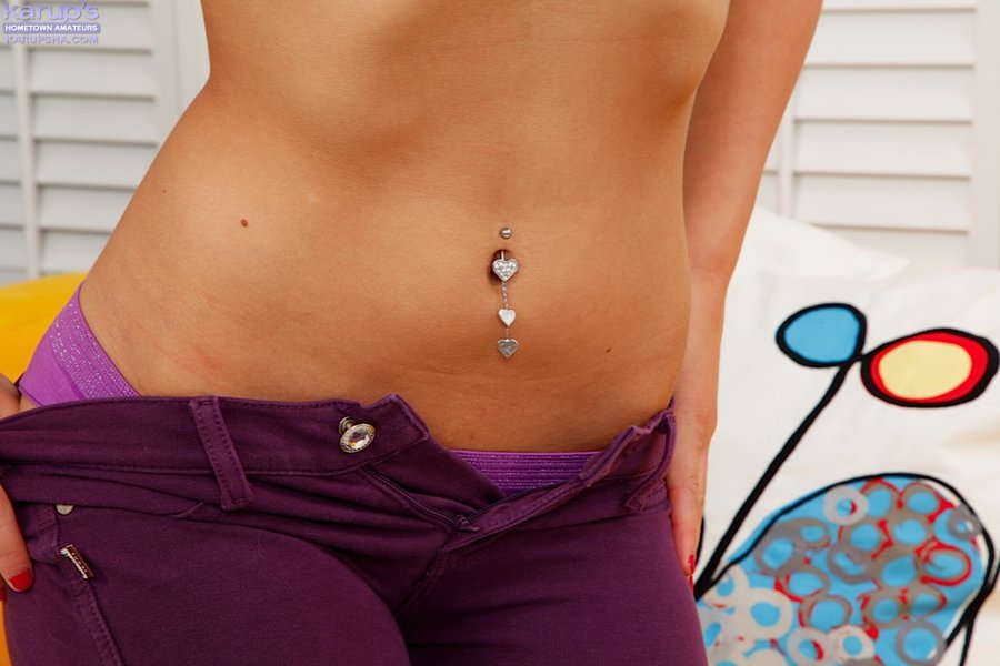 Tiny tits curvy teen amateur - XXX Dessert - Picture 3