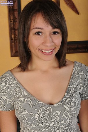 Latina sexy bra - XXX Dessert - Picture 1