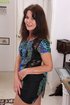nude sexy brunette housewife
