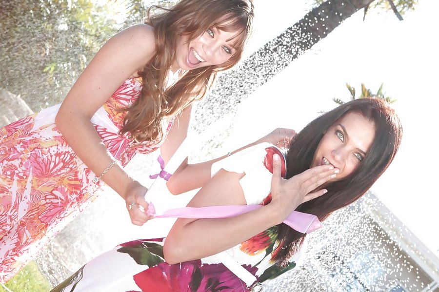Pretty coed lesbian - XXXonXXX - Pic 2