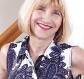 Big tits sexy blonde housewife