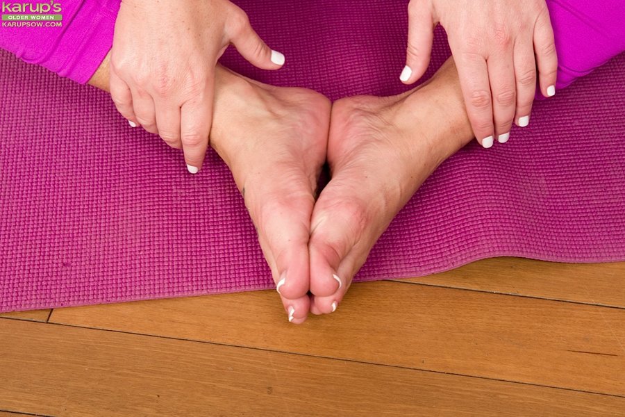 Big tit amazing mom - XXX Dessert - Picture 4