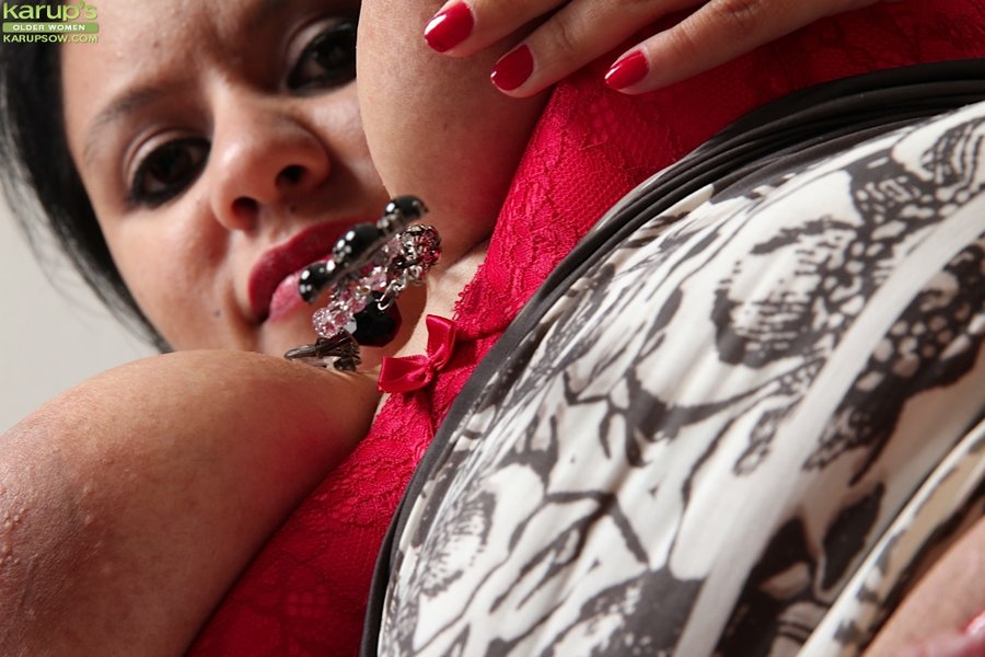 Moms latina snatch - XXX Dessert - Picture 6