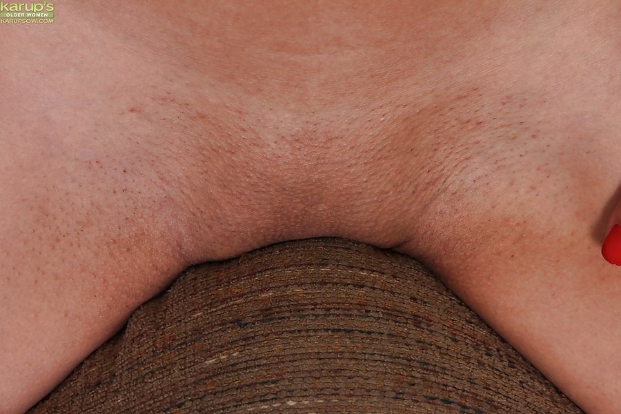 Skinny smooth pussy - XXX Dessert - Picture 6