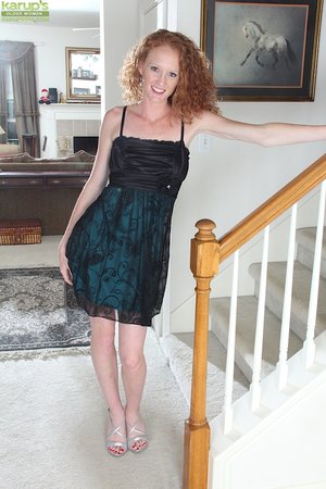 Beautiful curly hair mom - XXX Dessert - Picture 1