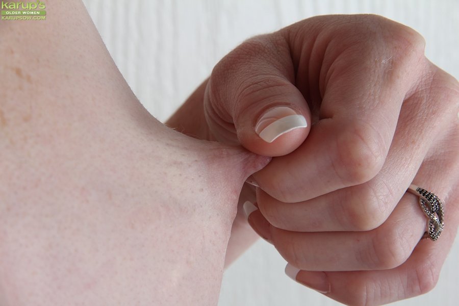 Beautiful curly hair mom - XXX Dessert - Picture 4