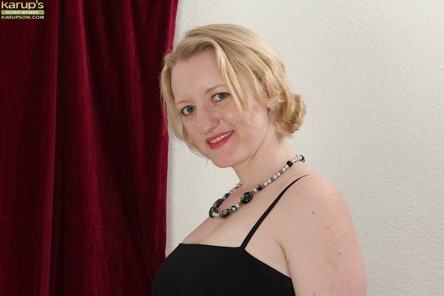 Beautiful horny milf - XXXonXXX - Pic 1