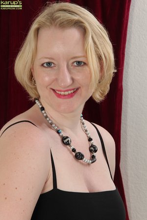 Beautiful horny milf - XXXonXXX - Pic 2