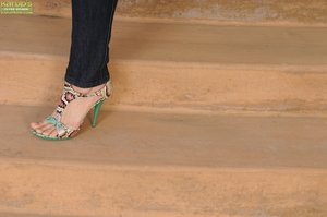 Hot mature feet - Picture 4