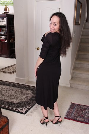 Latina brunette mom - XXXonXXX - Pic 1