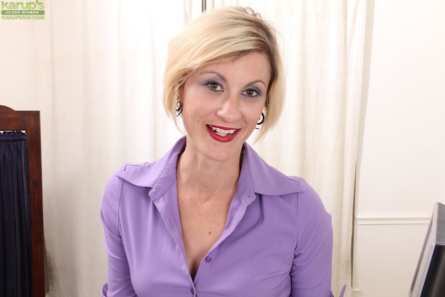 Sexy blonde lingerie - XXXonXXX - Pic 1