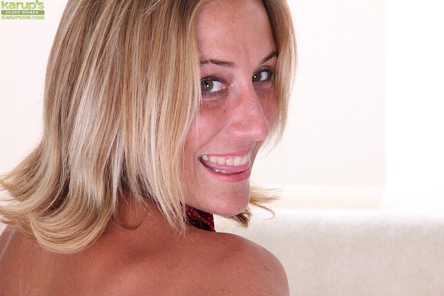 Saggy tits sexy clothes - XXXonXXX - Pic 7