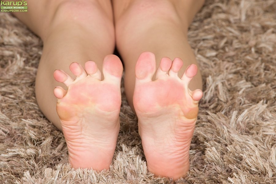 Beautiful brunette hairy pussy - XXXonXXX - Pic 16