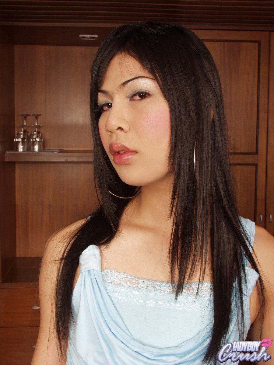 Asian hot tranny - XXX Dessert - Picture 1