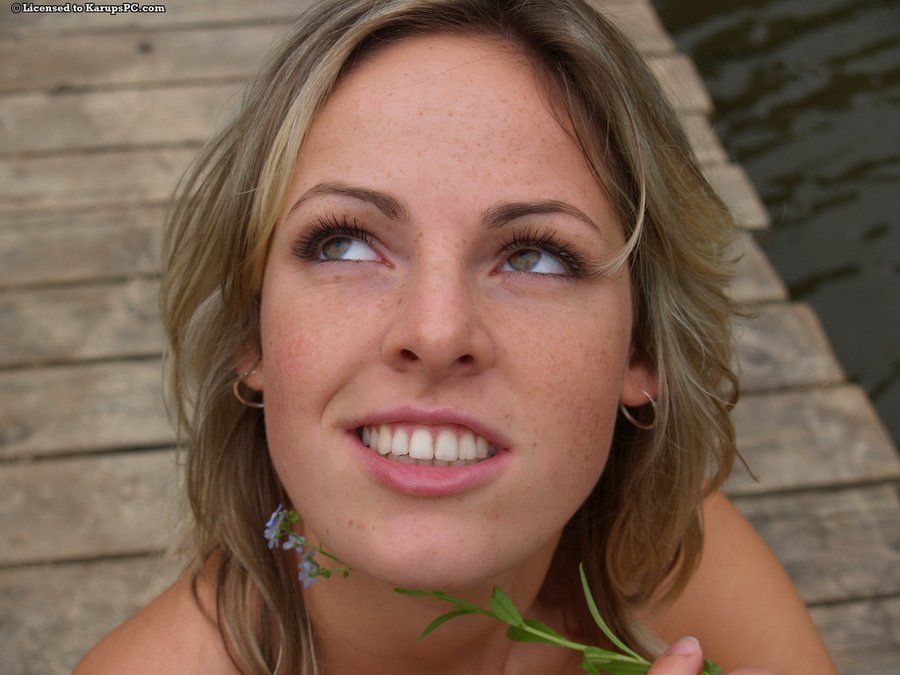 Playful tiny girl - XXX Dessert - Picture 3