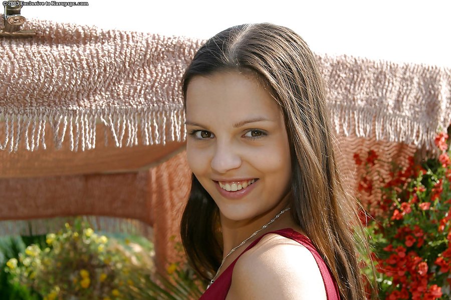 Tight yummy teen pussy - XXX Dessert - Picture 1