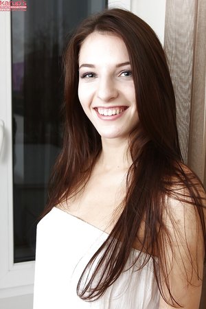 Czech skinny brunette amateur - XXX Dessert - Picture 1