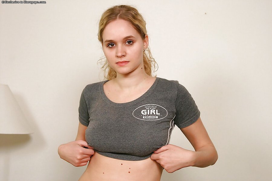 Amateur tight teen pussy - XXX Dessert - Picture 2
