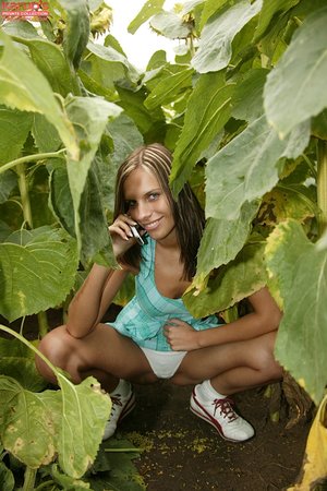 Cute girl dildo - XXX Dessert - Picture 2