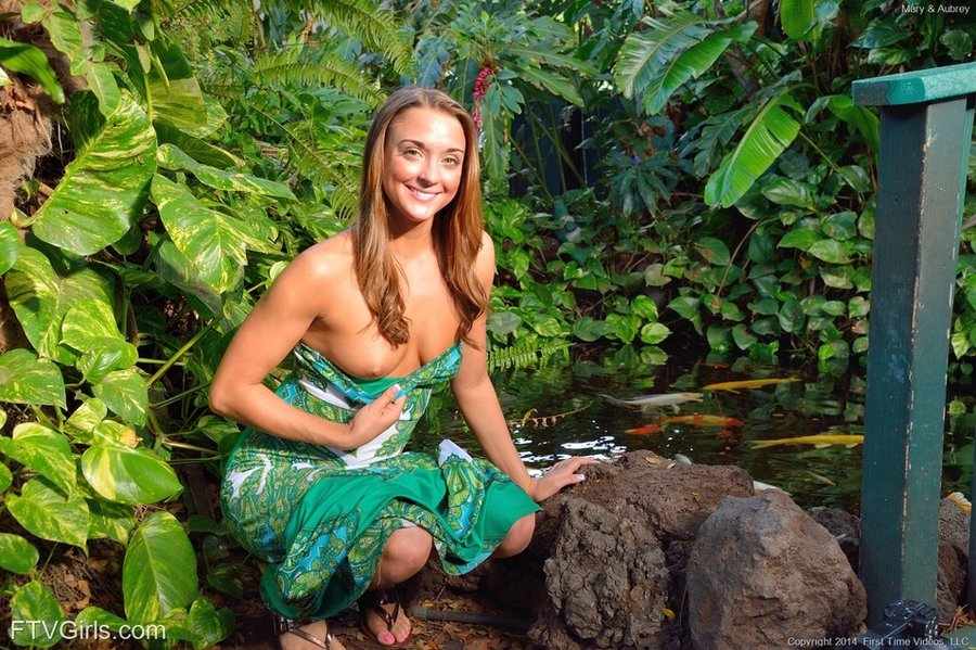 Lesbian butt teen - XXX Dessert - Picture 3