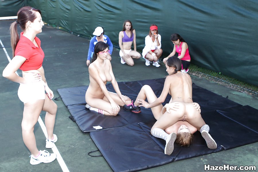 Petite lesbian group - XXX Dessert - Picture 3