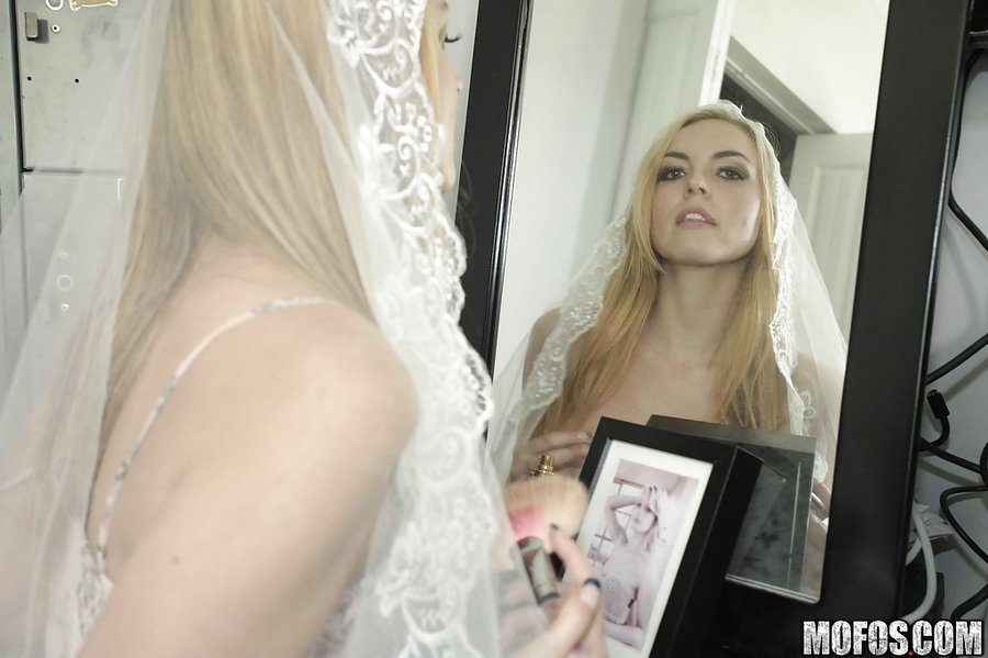 Tiny tits amateur mirror - XXX Dessert - Picture 5