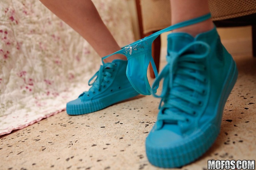 Pretty petite teen - XXX Dessert - Picture 15