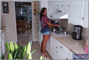 Tanned wife - XXXonXXX - Pic 1